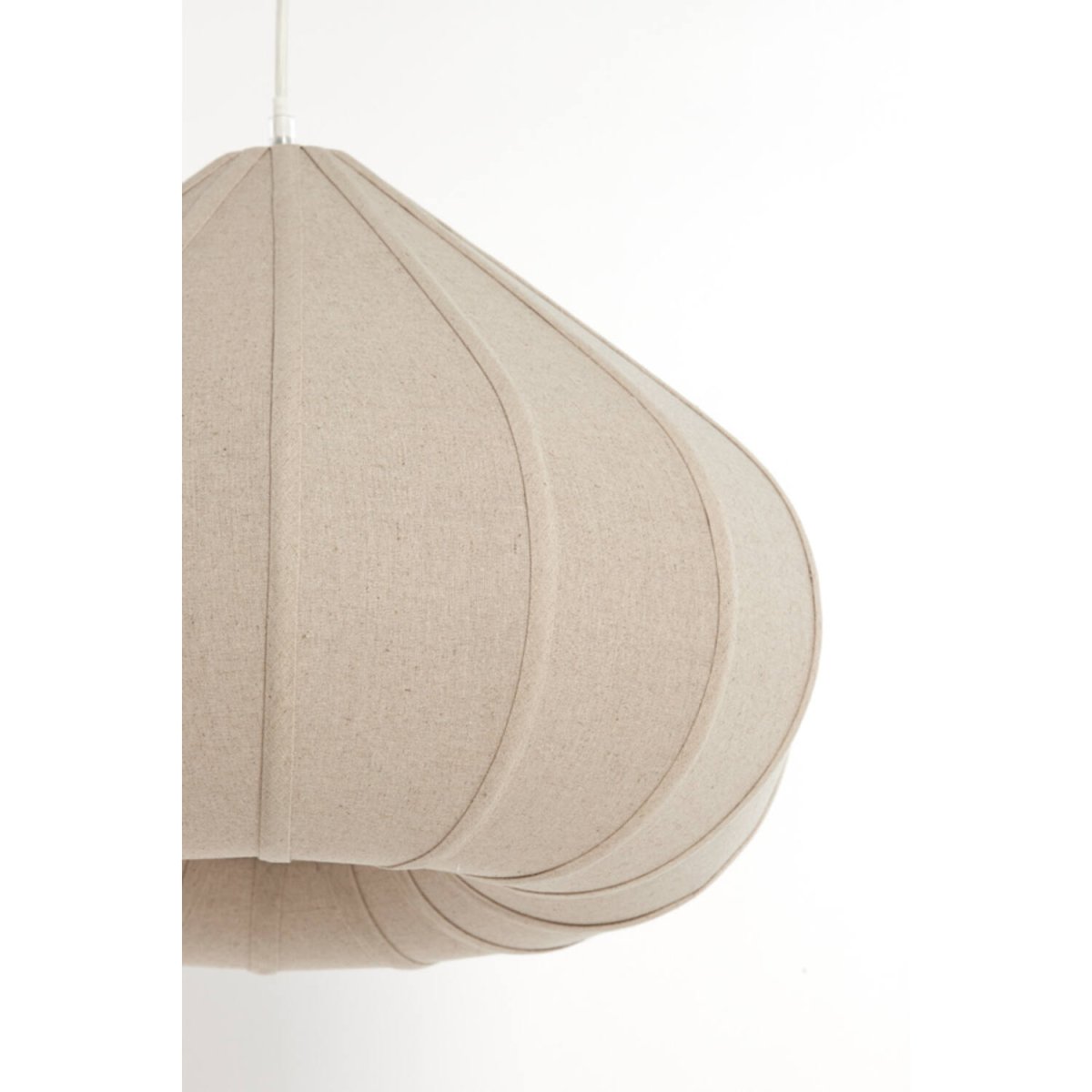 Zubeda Ø60 Marrón Lámpas de techo De Light & Living - Su forma suave y orgánica crea un ambiente cálido y se integra a la perfección tanto en ambientes modernos como rústicos.