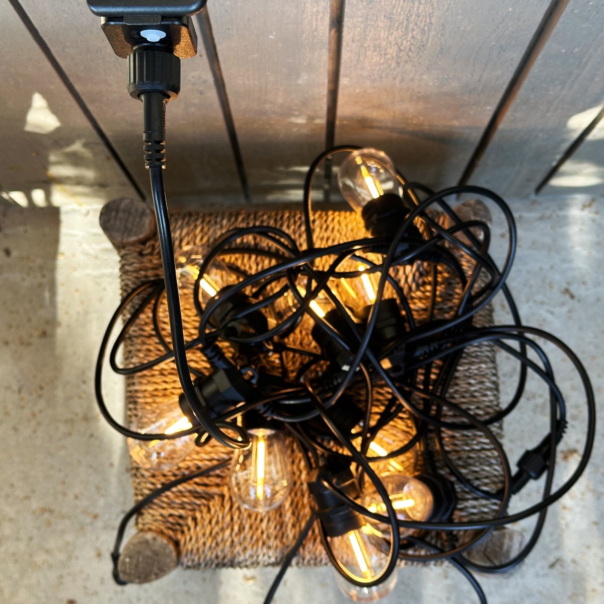 Cozy Start 5m Negro De Lightson - El bucle tiene una longitud de 5 m y est&aacute; equipado con 10 fuentes de luz intercambiables + cable de conexi&oacute;n de 5 m y transformador.