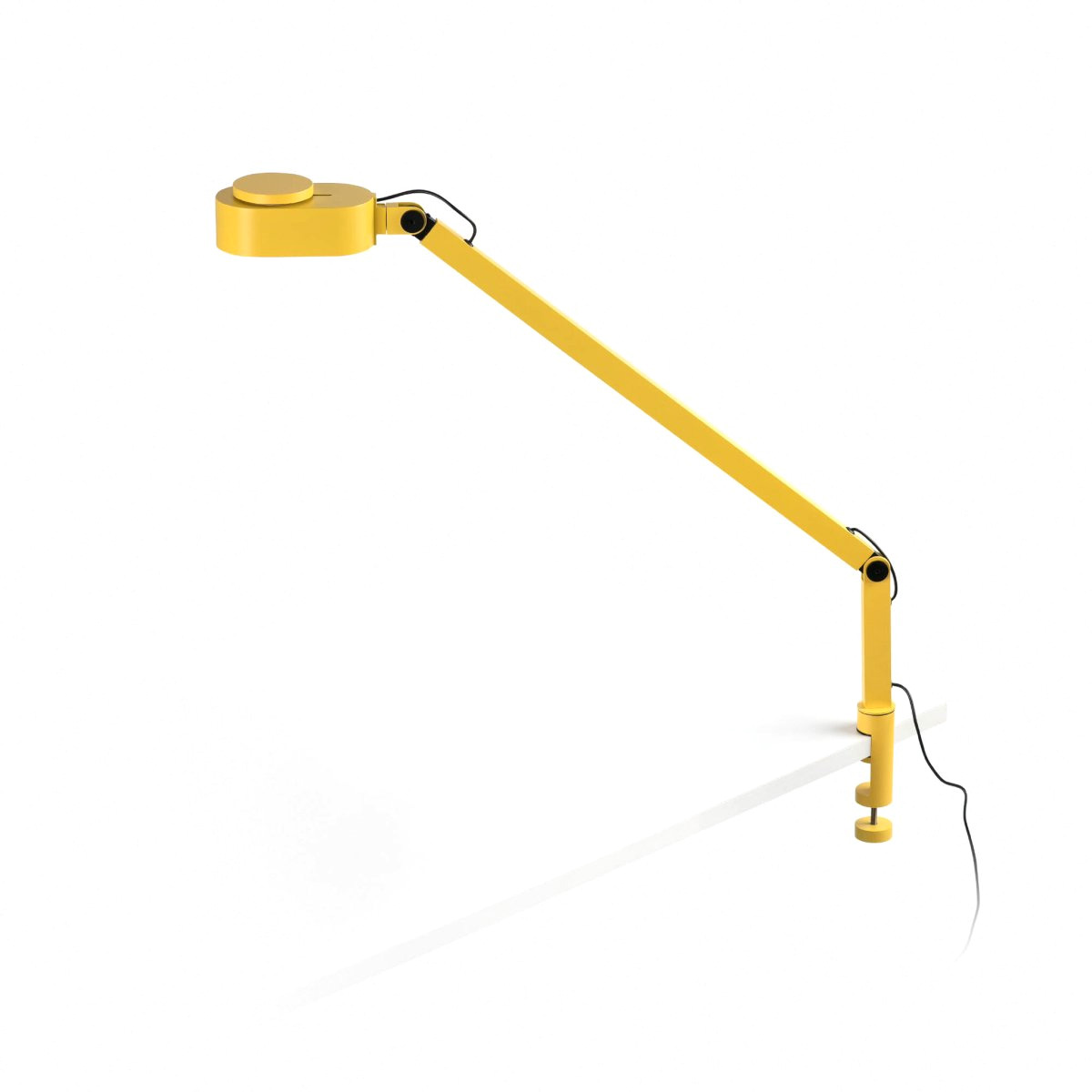 Inviting 86cm Amarillo lámpara de pinza De Faro Barcelona - Inviting es una serie de iluminaci&oacute;n flexible de Bohman&amp;Folenius que se adapta a tus necesidades y estados de &aacute;nimo.