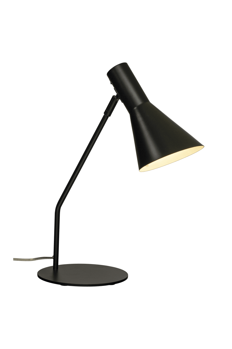 Ceres 46cm Negro lámpara de escritorio De Aneta Lighting - La base plana de la lámpara y la elegante pantalla de metal crean una impresión moderna que encaja perfectamente en el hogar escandinavo.