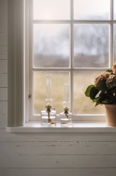 Kerosene lamp elvira big Transparente De Strömshaga - Elegante l&aacute;mpara de queroseno realizada en cristal acanalado y quemador de lat&oacute;n.