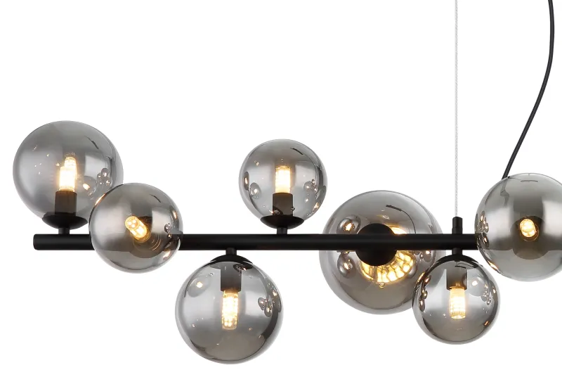 Riha 120cm Color humo Lámpas de techo De Globo Lighting - Lampan &auml;r av mattsvart metall och ger ditt hem en lyxig och inbjudande atmosf&auml;r.