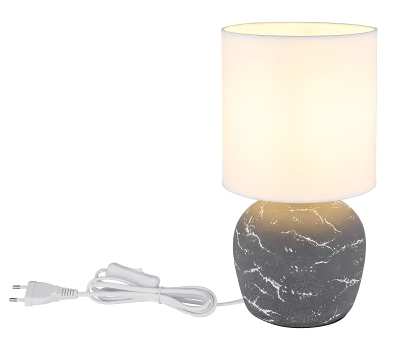 Marble 30cm Gris lámpara de mesa De Globo Lighting - Marble &auml;r b&aring;de en funktionell belysning och en stilfull inredningsdetalj som ger ditt hem en elegant touch.