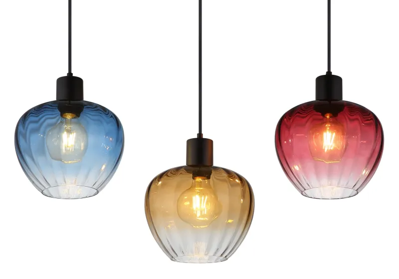 Toy 108cm Multicolor Lámpas de techo De Globo Lighting - Varje glas finns i en av fyra levande f&auml;rger &ndash; r&ouml;d, bl&aring;, b&auml;rnsten och r&ouml;k &ndash; vilket skapar en harmonisk ljusst&auml;mning och ger rummet imponerande f&auml;rgaccenter.