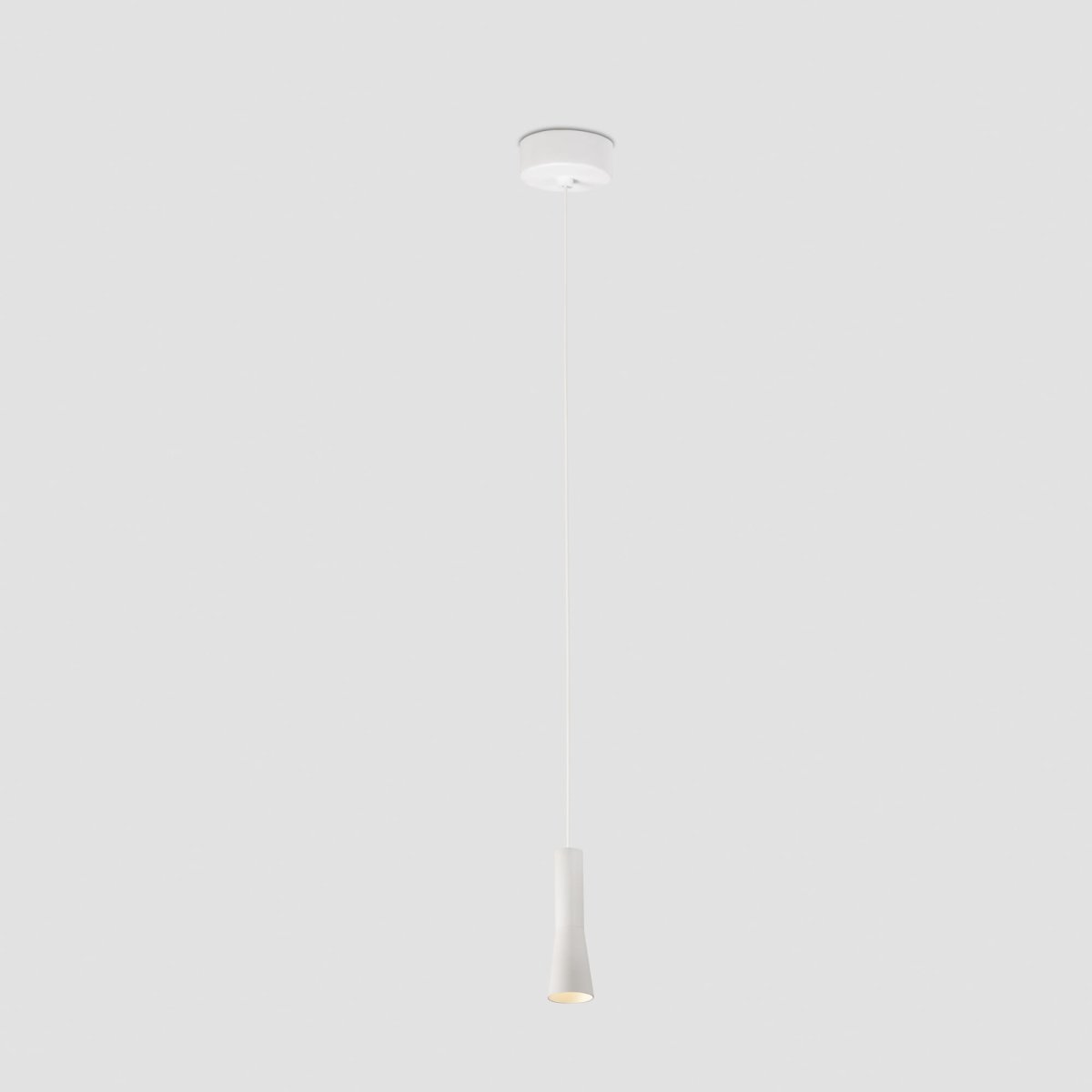 Nina Ø4 Blanco Lámpas de techo De Faro Barcelona - Nina es una l&aacute;mpara colgante blanca con tecnolog&iacute;a LED integrada y un dise&ntilde;o elegante y minimalista.