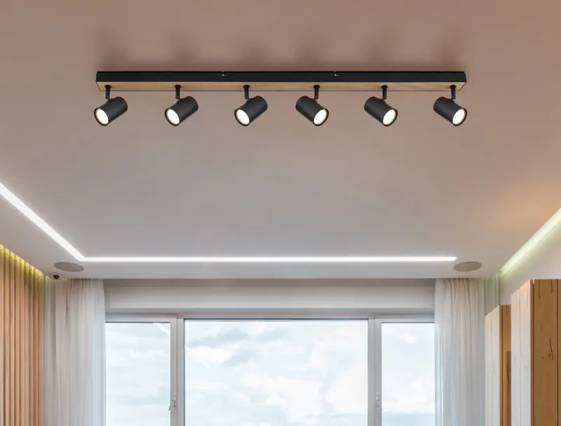 Robby 6 Naturaleza foco de techo De Globo Lighting - Robby &auml;r en&nbsp;stilren&nbsp;takspotlight som imponerar med sin eleganta design i mattsvart metall och MDF i tr&auml;-look.