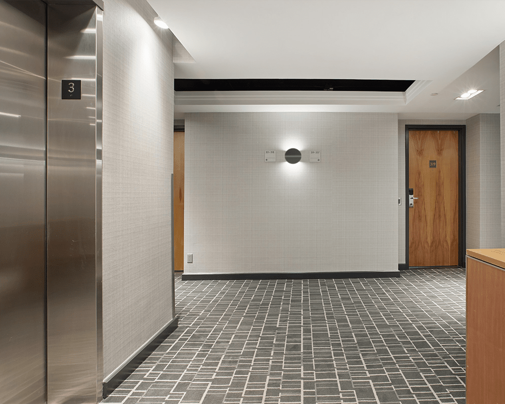 Chip Flex 15cm Negro lámpara de pared De Westal - La lámpara de pared Chip Flex está fabricada en aluminio con recubrimiento de polvo de color negro y proporciona una luz simétrica hacia arriba y hacia abajo.