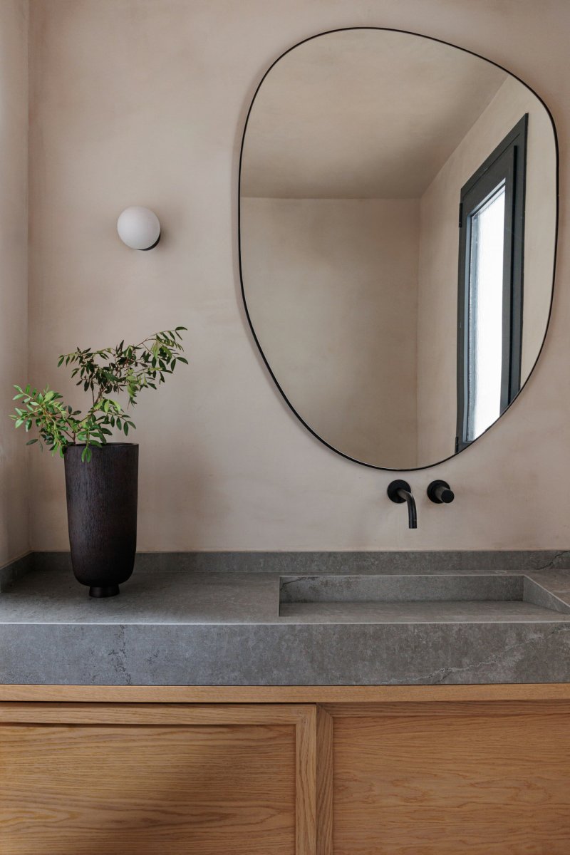 Ping Ø10 Blanco lámpara de baño De Faro Barcelona - Se puede instalar tanto en la pared como en el techo, lo que la convierte en una soluci&oacute;n flexible para la iluminaci&oacute;n moderna.