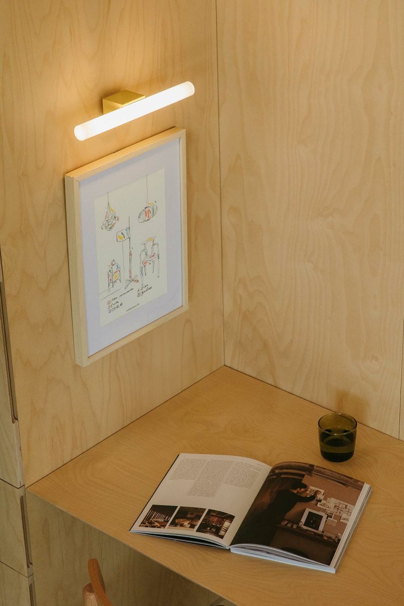 Calma 30cm Amarillo lámpara de baño De Faro Barcelona - Calma es un aplique amarillo ideal para la iluminaci&oacute;n general de cocinas, pasillos o zonas de paso.