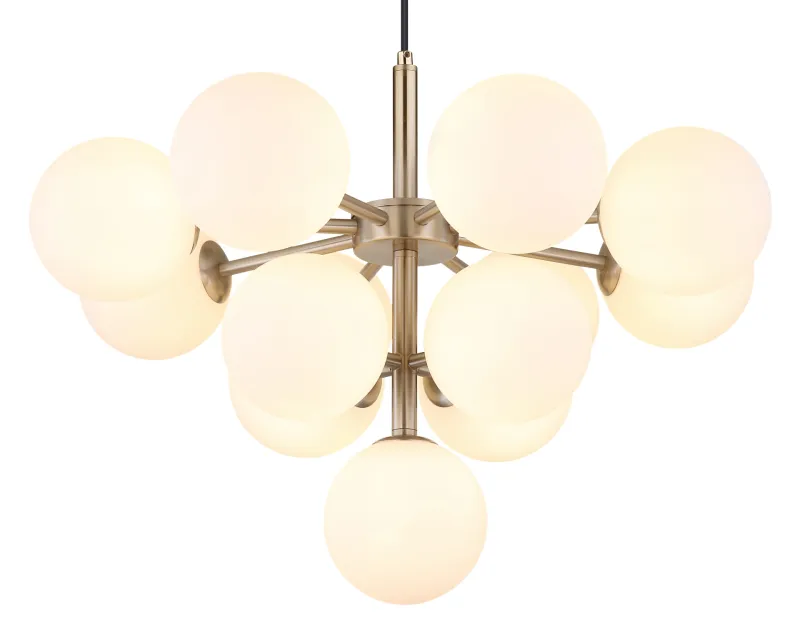 Grappy Ø56 Níquel Lámpas de techo De Globo Lighting - Grappy taklampa blir en stilfull och lyxig detalj i varje rum med sin glamor&ouml;sa design och de 13st opalf&auml;rgade&nbsp;glaskulorna.