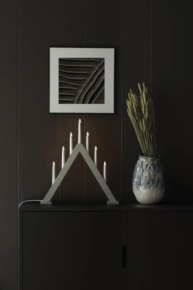 Candelabra 7 Lights Gris De Konstsmide - Crea un ambiente navide&ntilde;o moderno y elegante con este elegante candelabro de Adviento de madera lacada en gris.