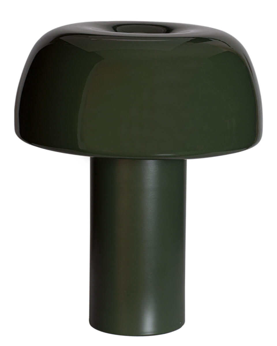Lean on Me 40cm Verde oscuro lámpara de mesa De By Rydéns - La l&aacute;mpara est&aacute; hecha de metal, con la base de la l&aacute;mpara con un acabado mate y la pantalla con un acabado brillante, creando un hermoso contraste.