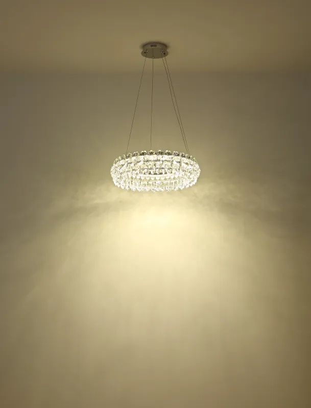 Diann Ø60 Cromo Lámpas de techo De Globo Lighting - Med en diameter p&aring; 60 cm och en imponerande ljusstyrka p&aring; 4460 lumen ger den en kraftfull och j&auml;mn belysning.