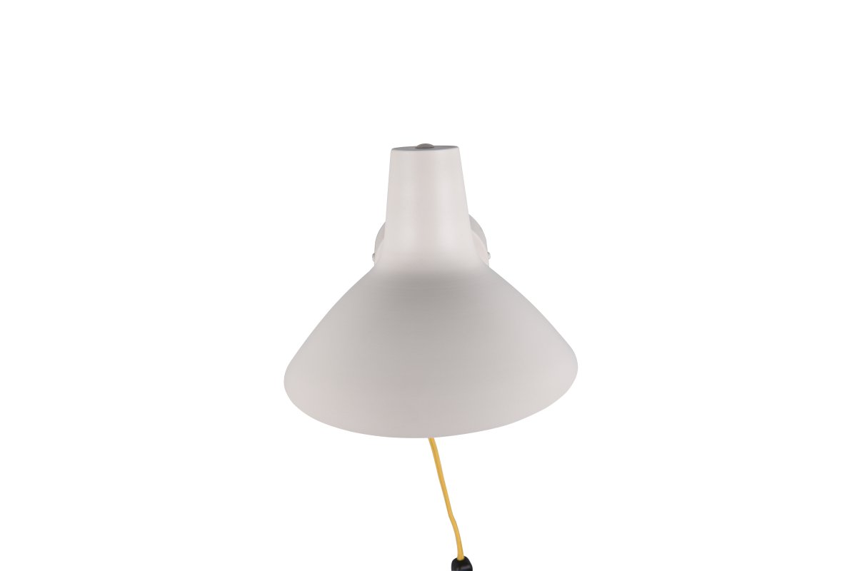 Traveller 38cm Gris lámpara de pared De Trio Lighting - Su cálido color gris y el brazo de latón mate le confieren un aspecto elegante que complementa una amplia variedad de estilos de decoración.