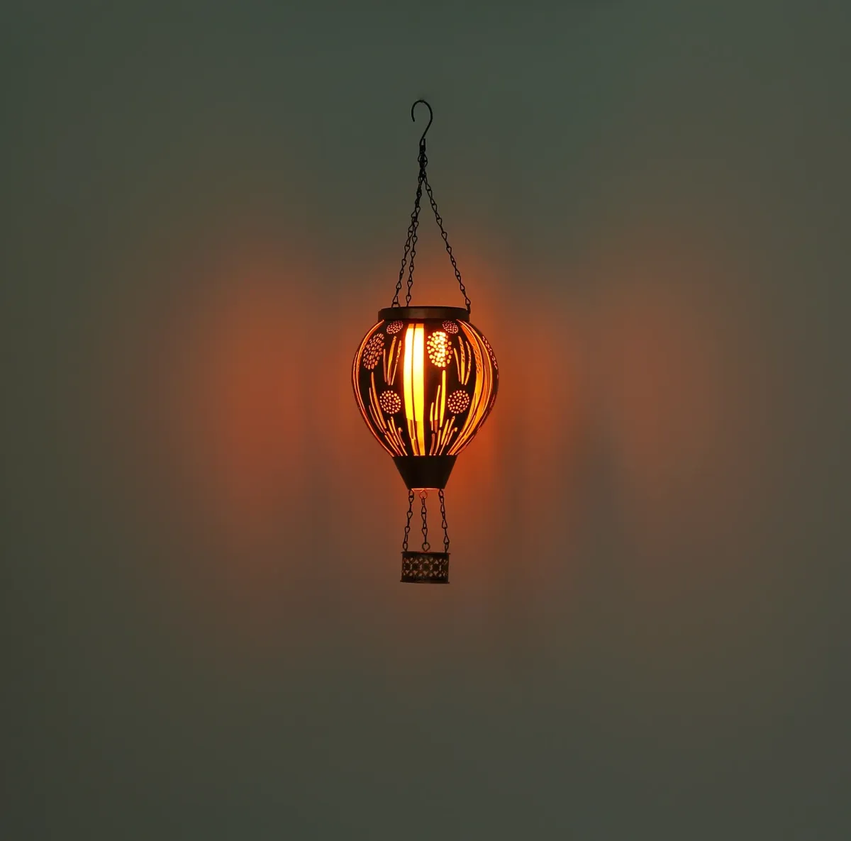 Balloon Cobre lámpara solar De Globo Lighting - En unik och st&auml;mningsfull detalj som ger utomhusmilj&ouml;n en lekfull och elegant touch!