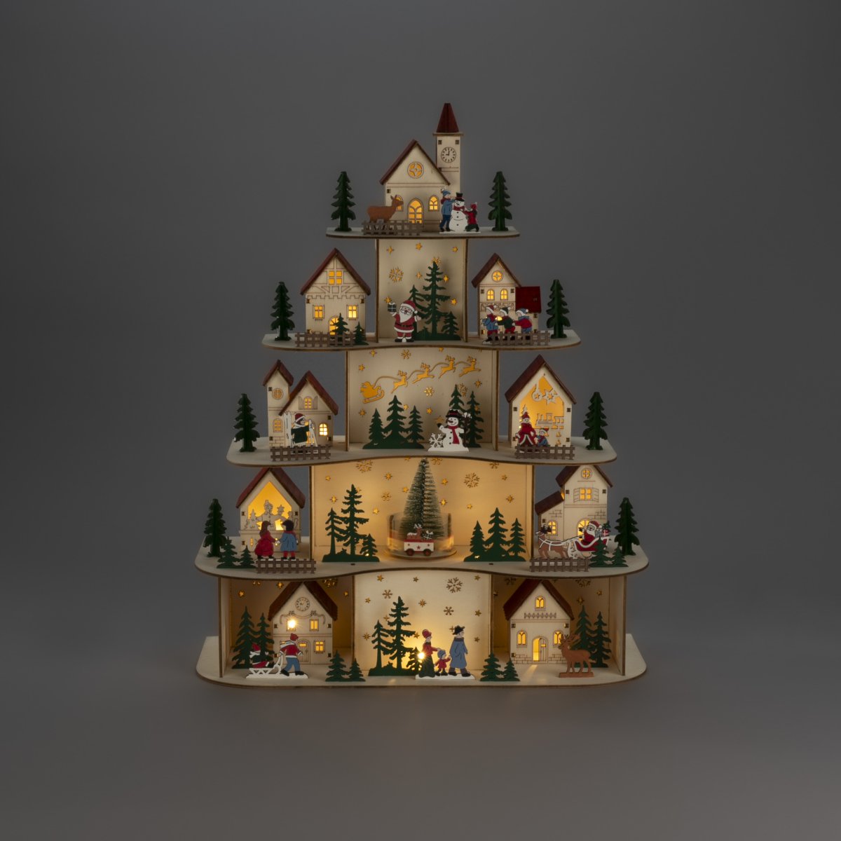 Pueblo navideño LED 48cm Madera De Konstsmide - El pueblo navide&ntilde;o funciona con 3 pilas AA (no incluidas) y cuenta con temporizador (6 horas encendido, 18 horas apagado, repetici&oacute;n), lo que lo hace pr&aacute;ctico y de bajo consumo.