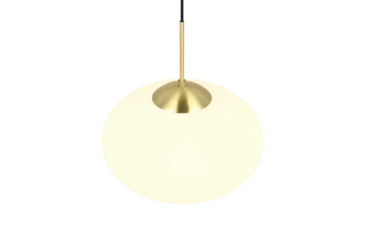 Fomento Ø40 Latón mate Lámpas de techo De Trio Lighting - La elegante pantalla elíptica de cristal opalino le da a la lámpara un toque especial y difunde la luz de forma agradable en el entorno.