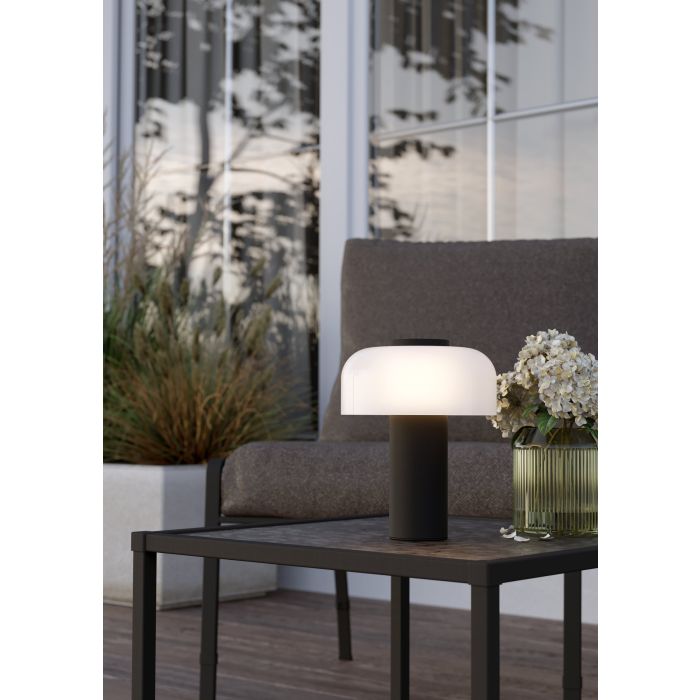 Ponente 20cm Blanco portátil De Eglo - Ponente es una lámpara de mesa portátil con un diseño moderno y una funcionalidad inteligente.