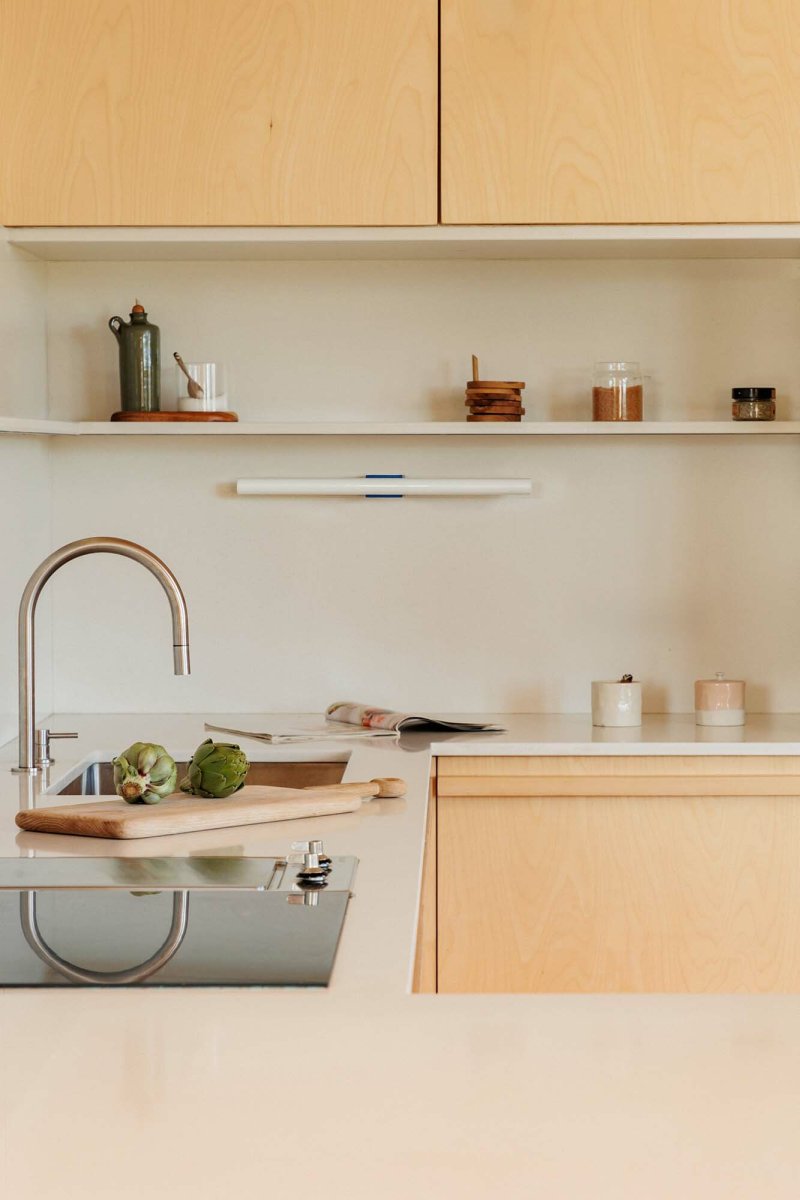Calma 50cm Azul lámpara de baño De Faro Barcelona - Calma es una l&aacute;mpara de pared azul ideal para la iluminaci&oacute;n general de cocinas, pasillos o zonas de paso.