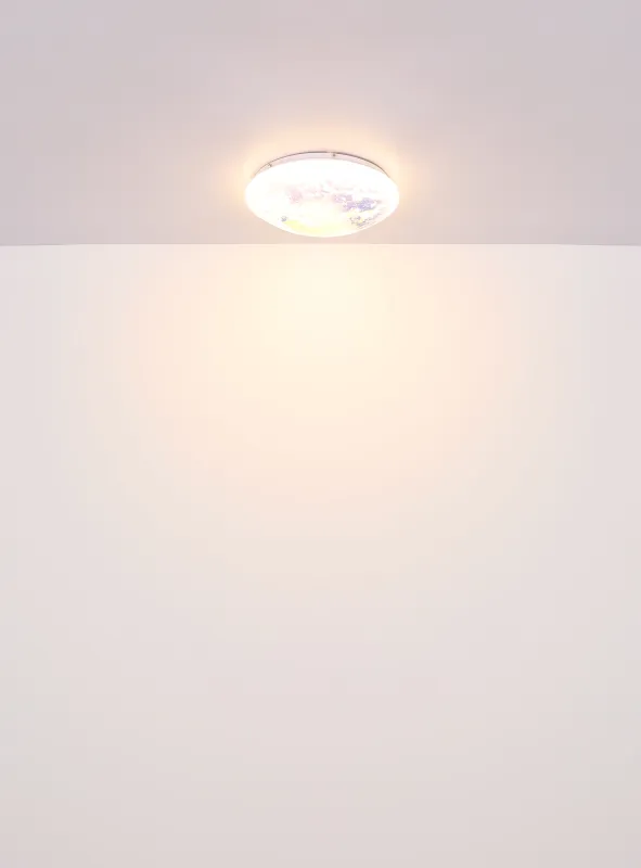 Gaia Ø35 Blanco lámpara infantil De Globo Lighting - Ett utm&auml;rkt val f&ouml;r vardagsrum, kontor eller barnrum och fungerar b&aring;de som en funktionell ljusk&auml;lla och en dekorativ inredningsdetalj.