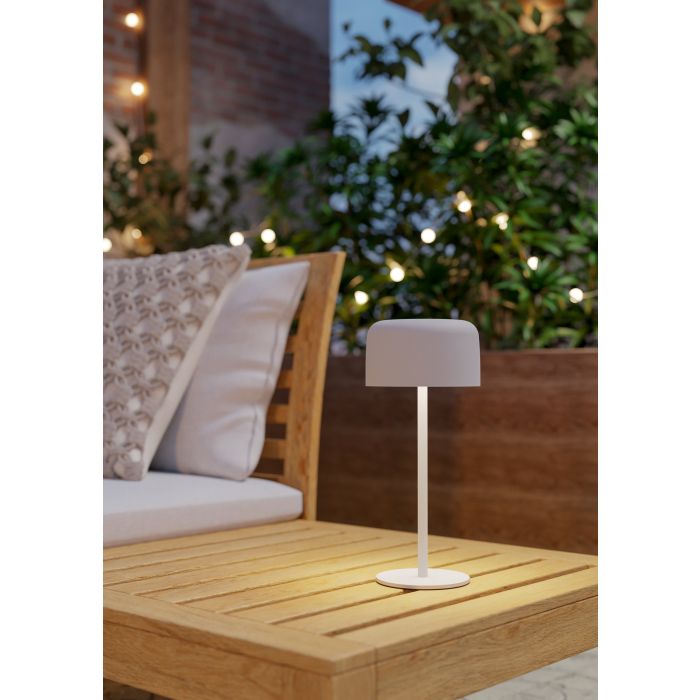 Roccanova 30cm Blanco lámpara solar De Eglo - Roccanova es una elegante lámpara de mesa que funciona con energía solar y que combina forma y función para uso en interiores y exteriores.