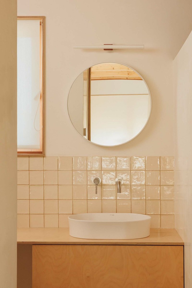 Calma 50cm Terracota lámpara de baño De Faro Barcelona - Calma es una l&aacute;mpara de pared con efecto terracota, ideal para la iluminaci&oacute;n general de cocinas, pasillos o zonas de paso.