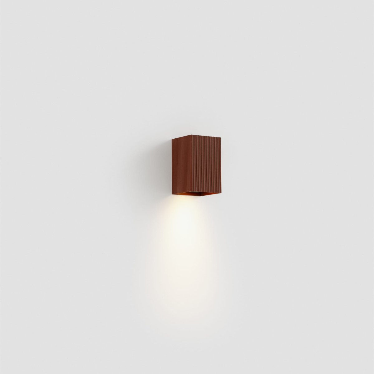 Lune 10cm Terracota estriada lámpara de pared De Faro Barcelona - Su dise&ntilde;o compacto la hace ideal para pasillos y zonas de paso, proporcionando una iluminaci&oacute;n eficaz sin ocupar espacio.