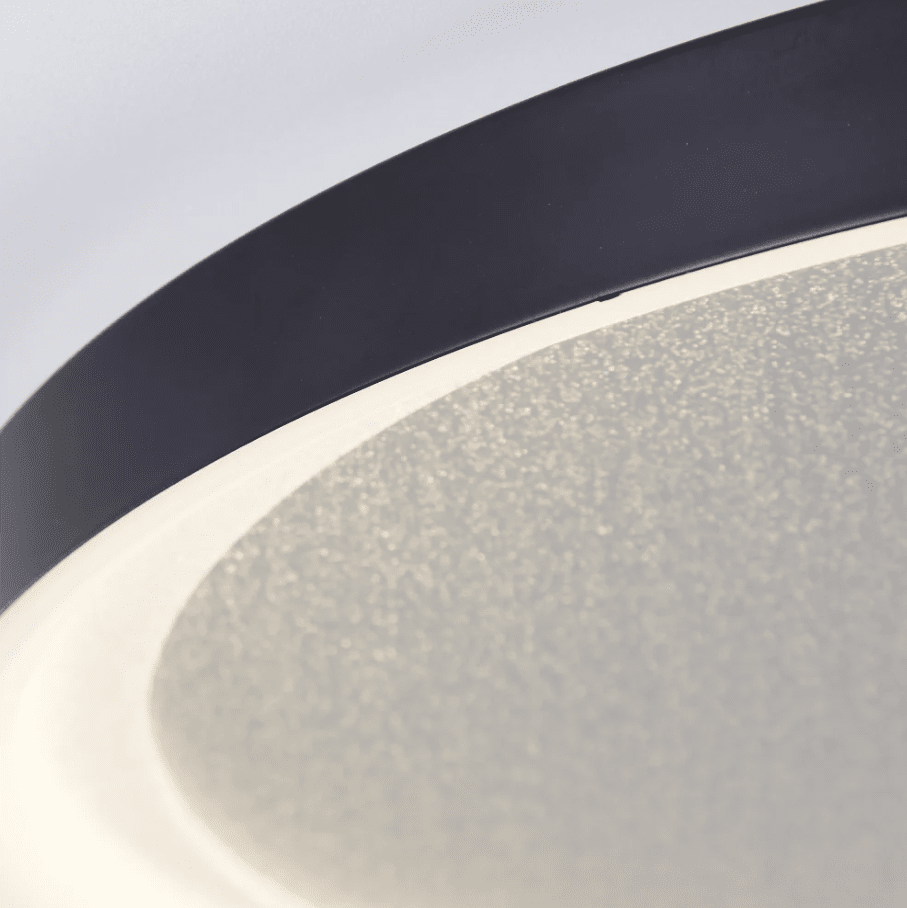 Quito Ø42 Negro plafón De Brilliant - Quito es una elegante l&aacute;mpara de techo con un dise&ntilde;o estilizado y una altura de tan solo 4 cm.