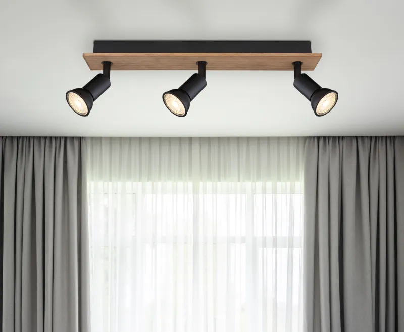 Drew 3 Naturaleza foco de techo De Globo Lighting - Drew &auml;r en stilren takspotlight som imponerar med sin design i svart metall och m&ouml;rkt tr&auml;.