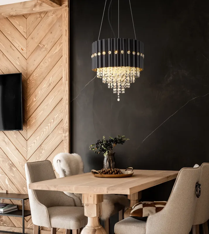 Eleos Ø40 Negro Lámpas de techo De Globo Lighting - Med en stomme i matt svartlackerad metall och en lampsk&auml;rm i samma nyans sm&auml;lter den harmoniskt in i b&aring;de moderna och klassiska interi&ouml;rer.