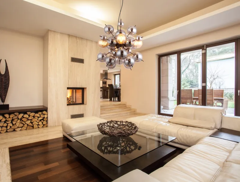 Udo Ø50 Color humo Lámpas de techo De Globo Lighting - Dess unika design imponerar med en rund form d&auml;r eleganta metallst&auml;nger sammanl&auml;nkas med dekorativa kulor i olika storlekar.