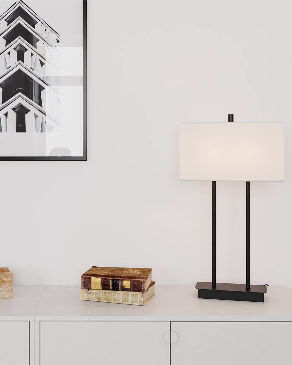 Luton 56cm Negro lámpara de mesa De By Rydéns - La l&aacute;mpara de mesa Luton, con su distintiva forma de T, se integra armoniosamente en cualquier decoraci&oacute;n, independientemente de la habitaci&oacute;n.