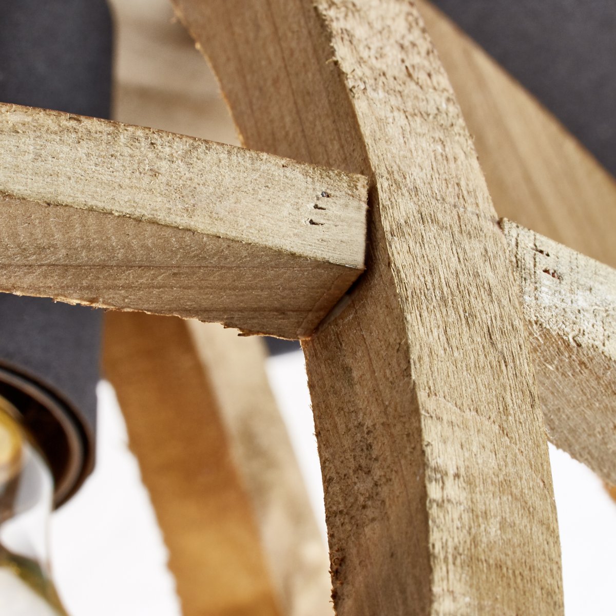 Matrix Nature Ø25 Madera plafón De Brilliant - Está fabricado con madera certificada FSC, lo que significa que el material proviene de bosques gestionados de forma responsable.