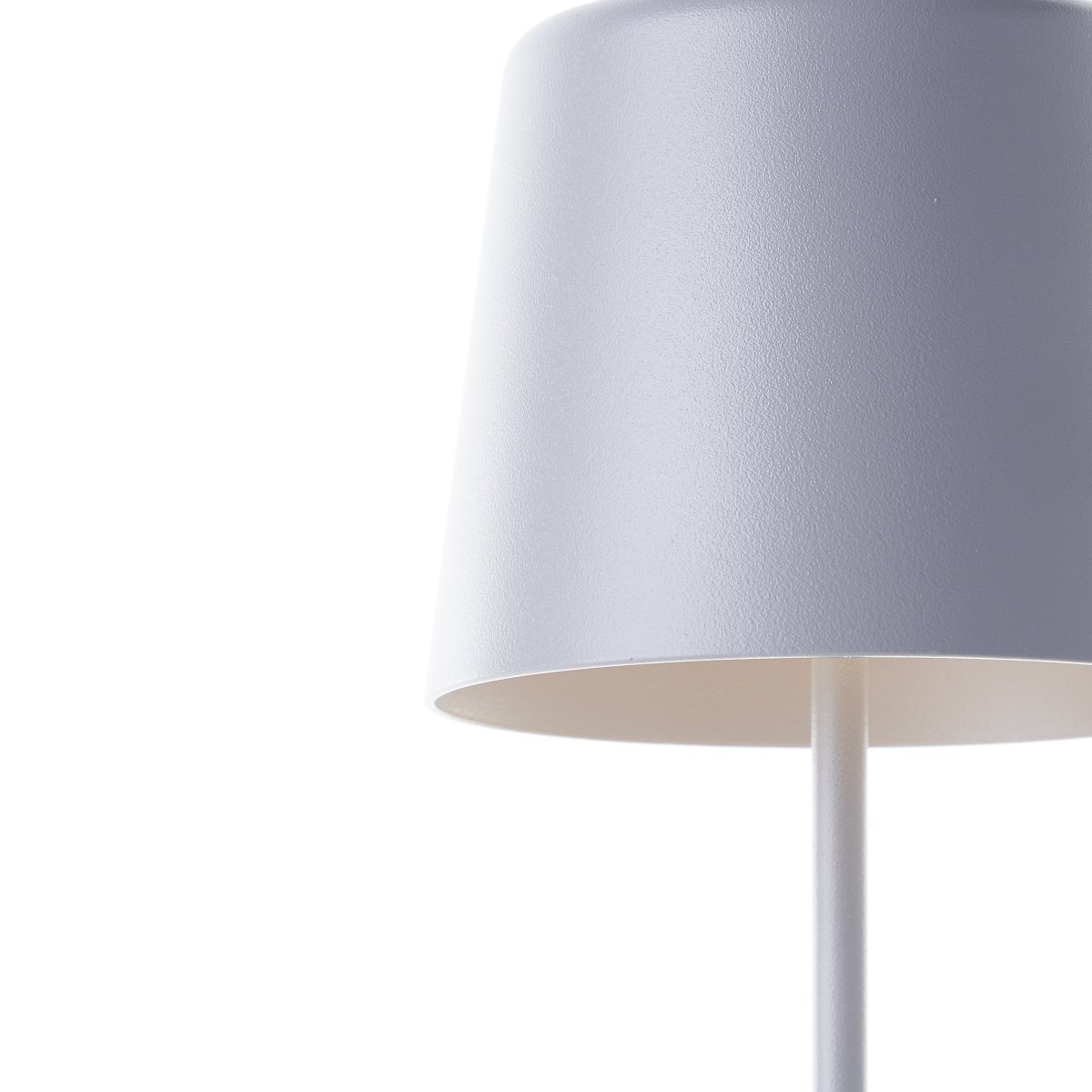 Kaami 37cm Gris mate portátil De Brilliant - La l&aacute;mpara de mesa dispone de un regulador t&aacute;ctil y ofrece una agradable luz blanca c&aacute;lida (3000 K, 310 l&uacute;menes).