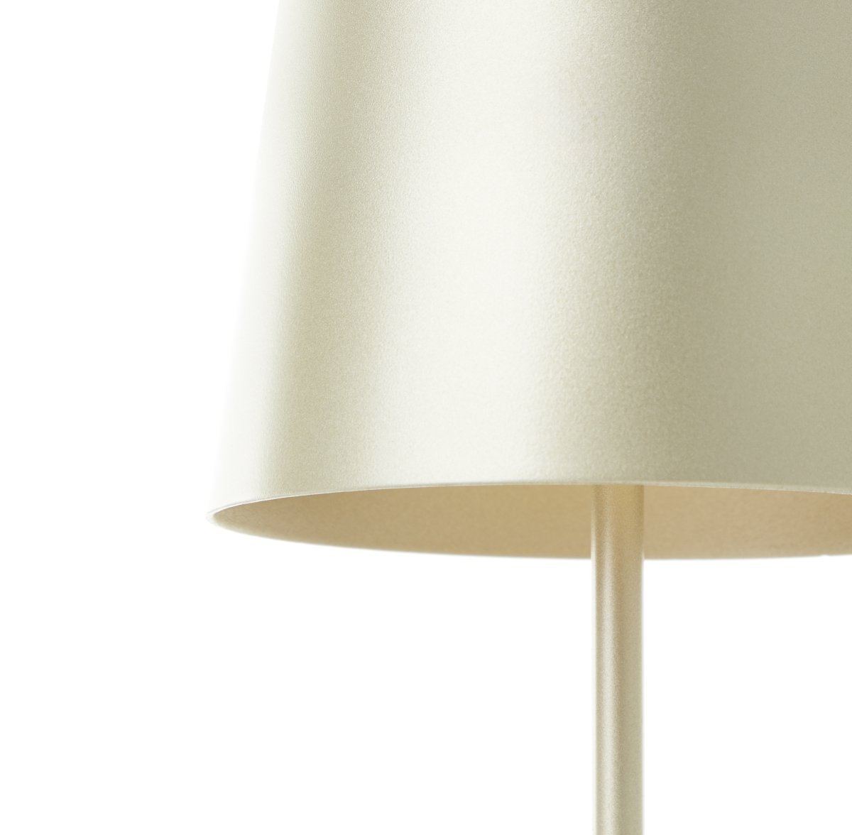 Kaami 37cm Oro mate portátil De Brilliant - La l&aacute;mpara de mesa dispone de un regulador t&aacute;ctil y ofrece una agradable luz blanca c&aacute;lida (3000 K, 310 l&uacute;menes).
