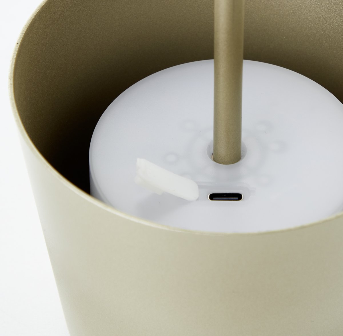 Kaami 37cm Oro mate portátil De Brilliant - La l&aacute;mpara de mesa dispone de un regulador t&aacute;ctil y ofrece una agradable luz blanca c&aacute;lida (3000 K, 310 l&uacute;menes).