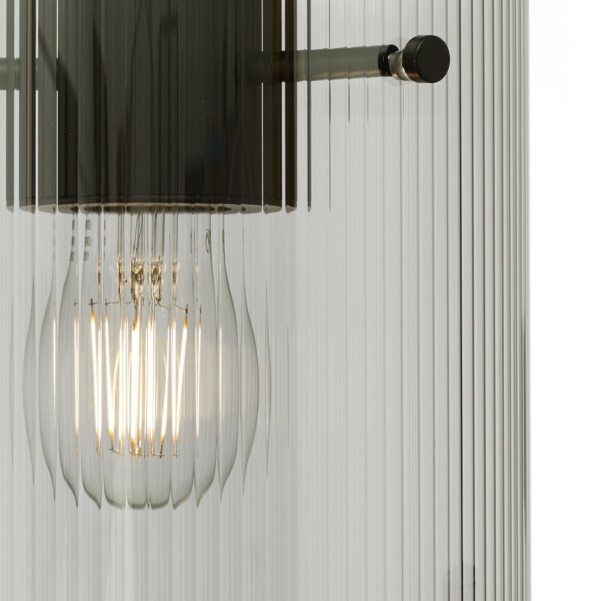Riffelini 98cm Antracita Lámpas de techo De Brilliant - La l&aacute;mpara de techo Riffelini combina un elegante cristal acanalado con una elegante base de metal de color antracita.