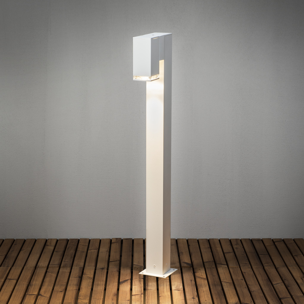 Pollux 100cm Blanco balizas De Konstsmide - Con su diseño minimalista y su luz orientada hacia abajo, proporciona una iluminación elegante y atmosférica a lo largo de caminos, terrazas o parterres de jardín.