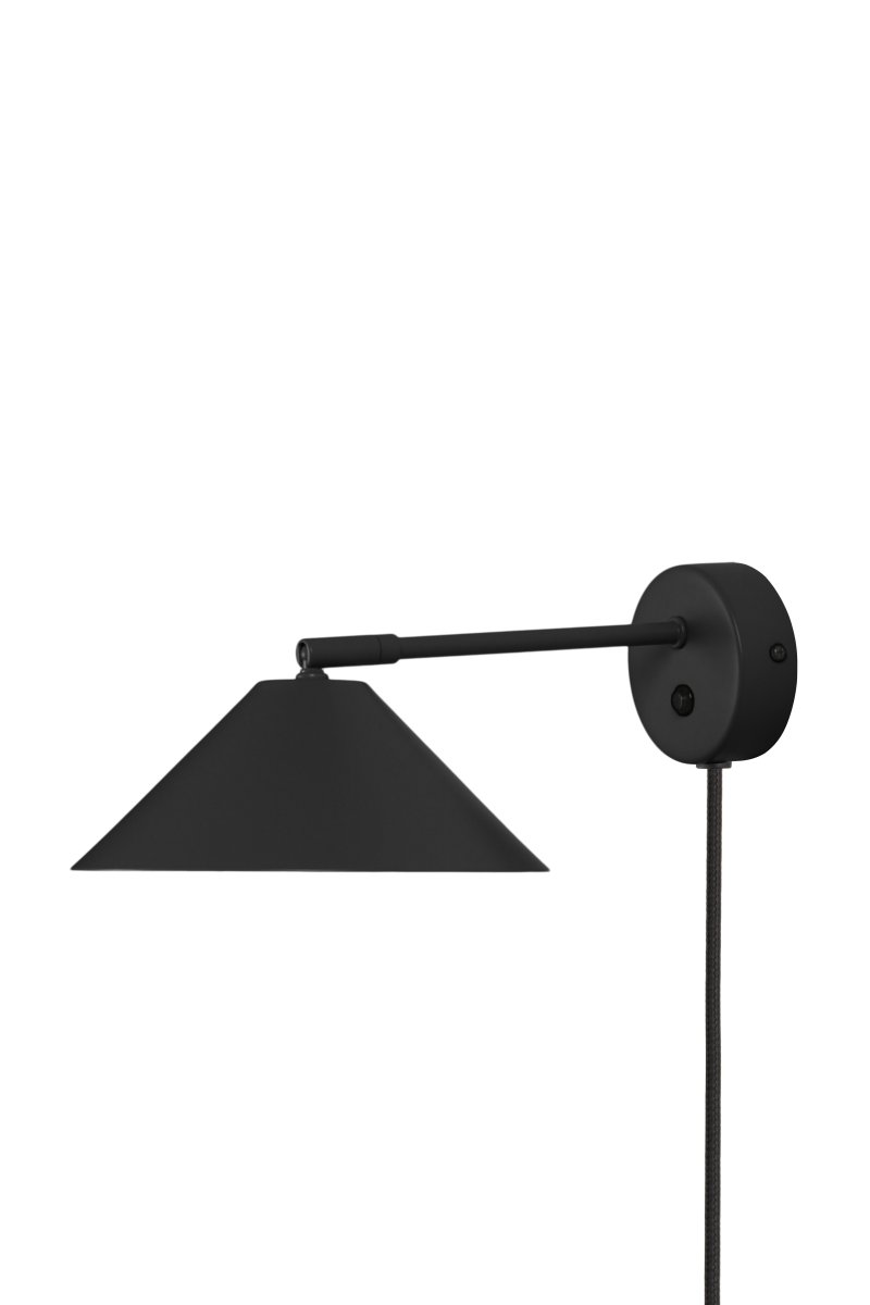 Cannes 30cm Negro lámpara de lectura De Globen Lighting - El interruptor de encendido se encuentra en el soporte de pared para facilitar su uso.