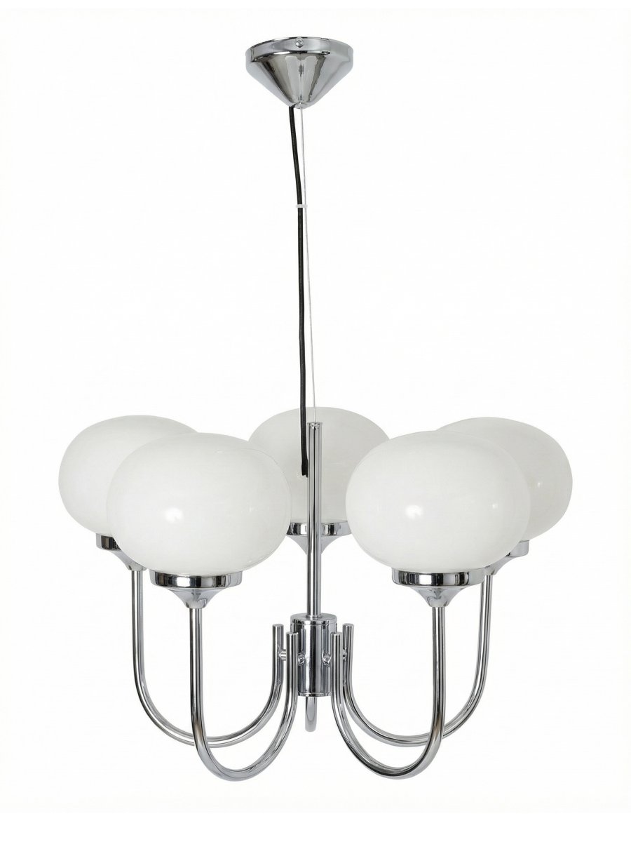 Elsy 5 Ø56 Cromo Lámpas de techo De PR Home - Cuenta con cinco brazos que apuntan hacia arriba y pantallas de cristal blanco que difunden una luz suave y agradable, creando un ambiente confortable en salones o comedores, por ejemplo.