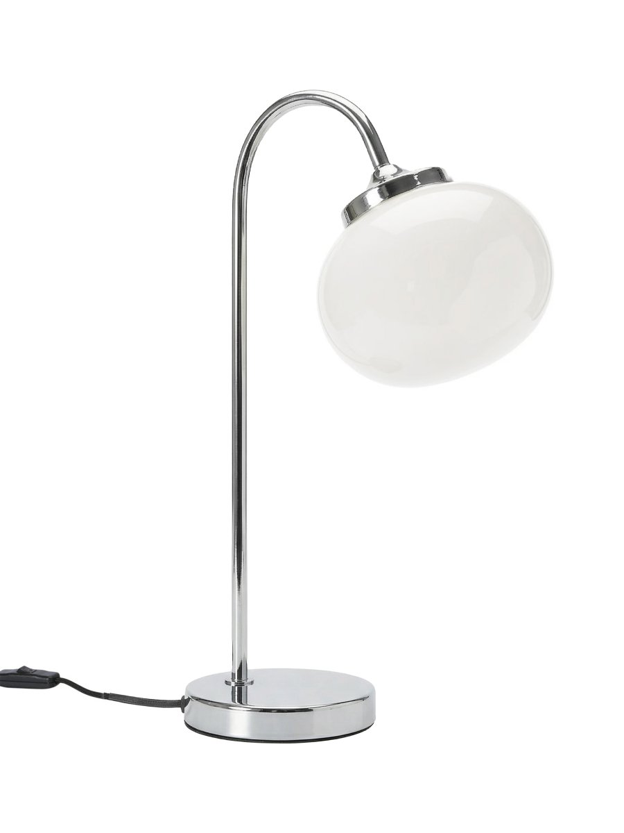 Elsy 50cm Blanco lámpara de mesa De PR Home - Su pantalla de cristal artesanal en un suave tono blanco le confiere un car&aacute;cter &uacute;nico, mientras que los detalles met&aacute;licos cromados crean un estilo elegante y atemporal.