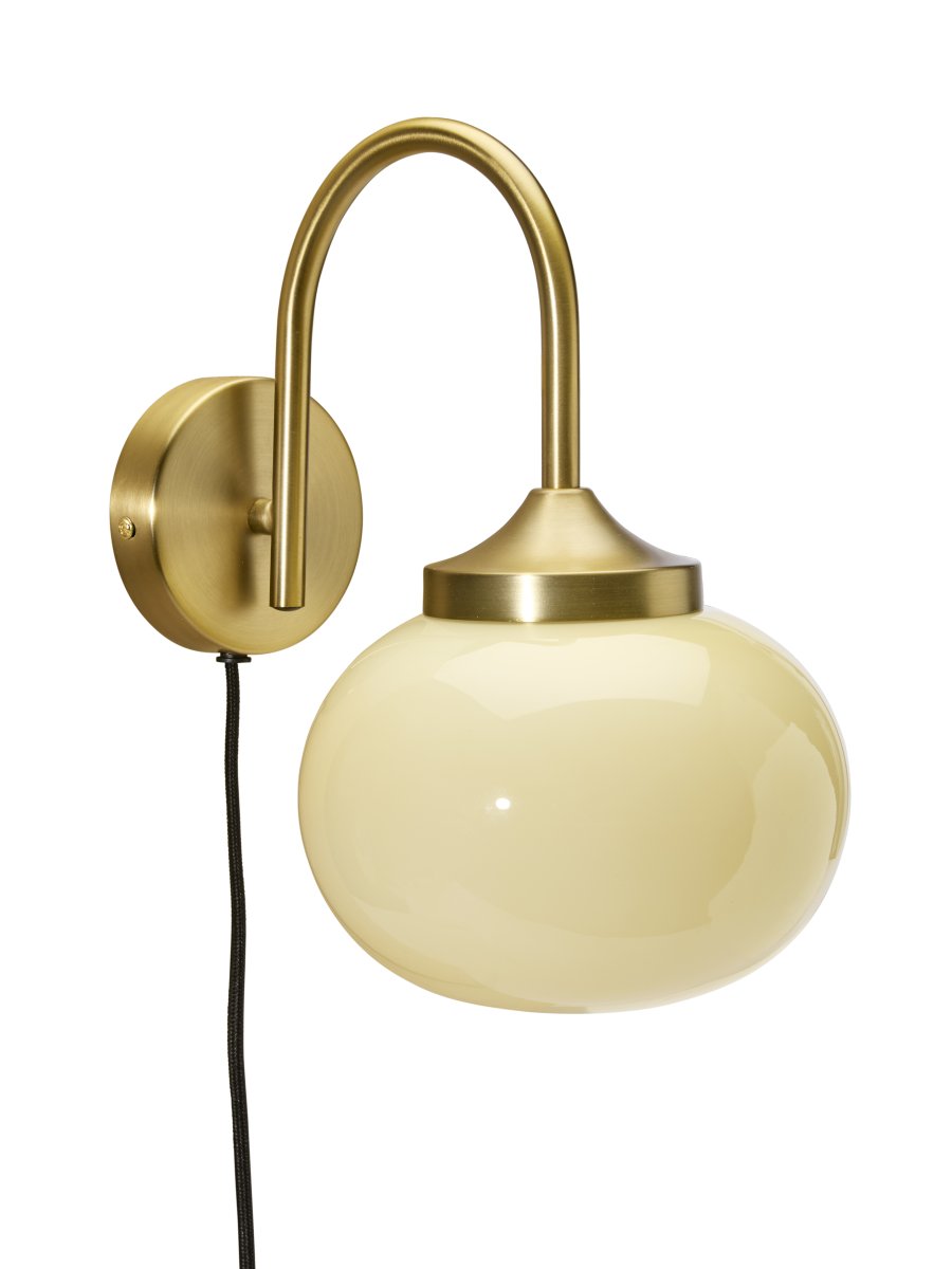Elsy 30cm Latón cepillado lámpara de lectura De PR Home - La pantalla de cristal artesanal en un suave blanco crema le confiere a cada lámpara un carácter único, mientras que los detalles en latón cepillado crean un contraste elegante y exclusivo.