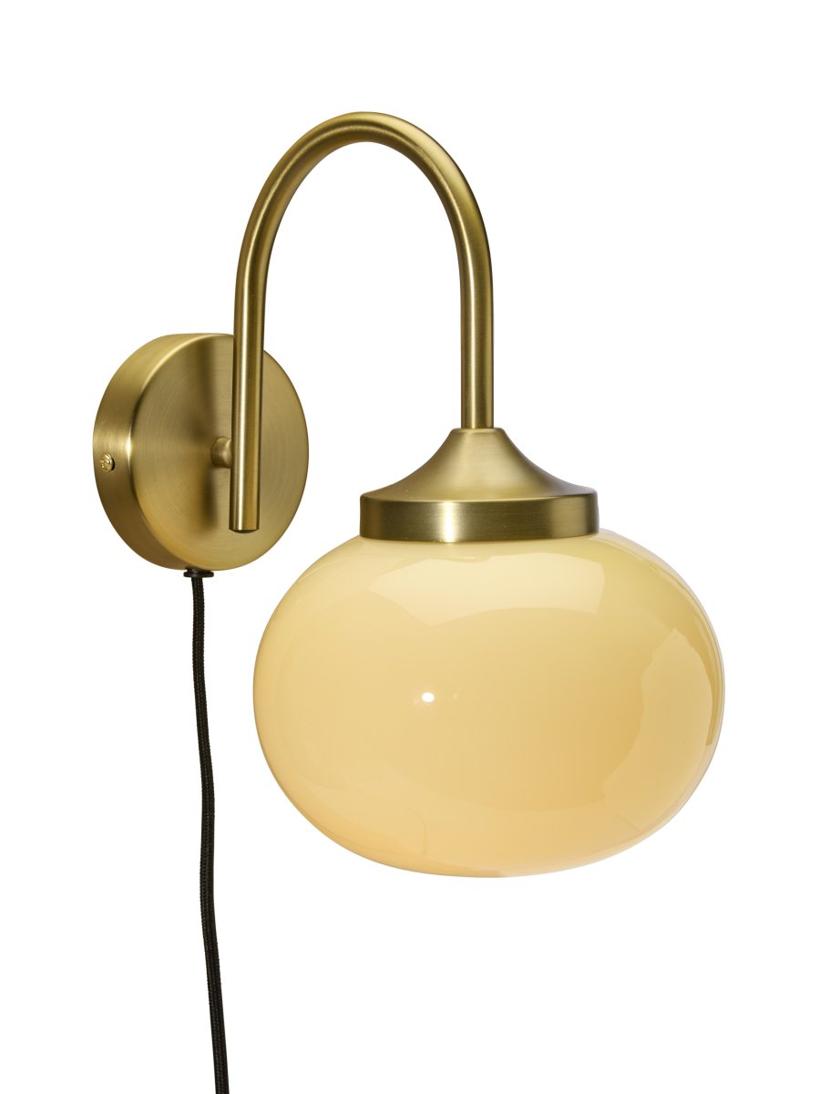 Elsy 30cm Latón cepillado lámpara de lectura De PR Home - La pantalla de cristal artesanal en un suave blanco crema le confiere a cada lámpara un carácter único, mientras que los detalles en latón cepillado crean un contraste elegante y exclusivo.