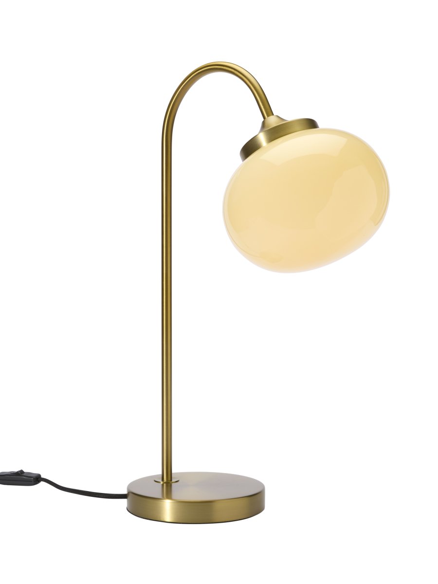 Elsy 50cm Latón cepillado lámpara de mesa De PR Home - La pantalla de cristal artesanal en un suave blanco crema le confiere a cada l&aacute;mpara un car&aacute;cter &uacute;nico, mientras que los detalles en lat&oacute;n cepillado crean un estilo elegante y atemporal.