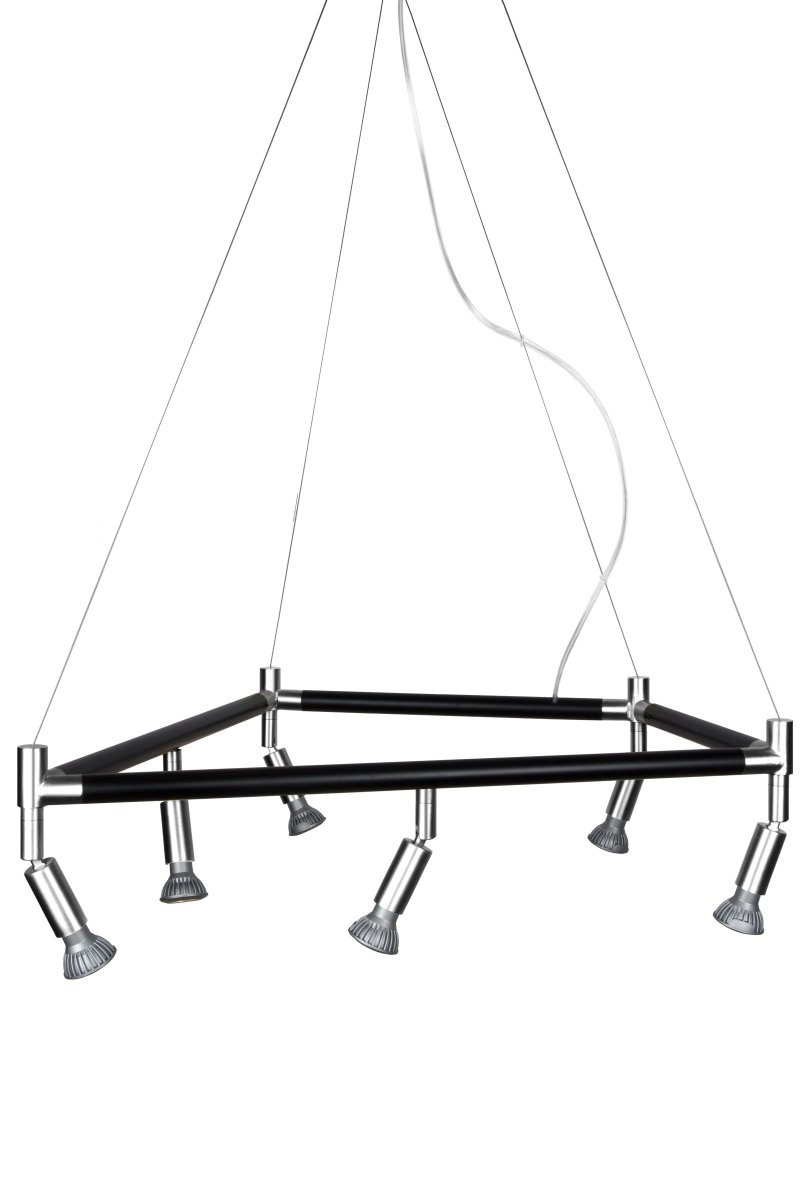 Mr Hyde 70cm Cromo Lámpas de techo De Globen Lighting - Esta vers&aacute;til l&aacute;mpara de techo cuenta con portal&aacute;mparas giratorios, perfectos para focos o fuentes de luz atmosf&eacute;rica.