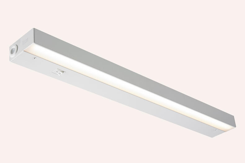 Jenny 58cm Blanco De Llitt - Jenny es una l&aacute;mpara de mesa lineal con interruptor, regulable mediante un regulador de intensidad de pared o encendi&eacute;ndose y apag&aacute;ndose con un interruptor integrado.