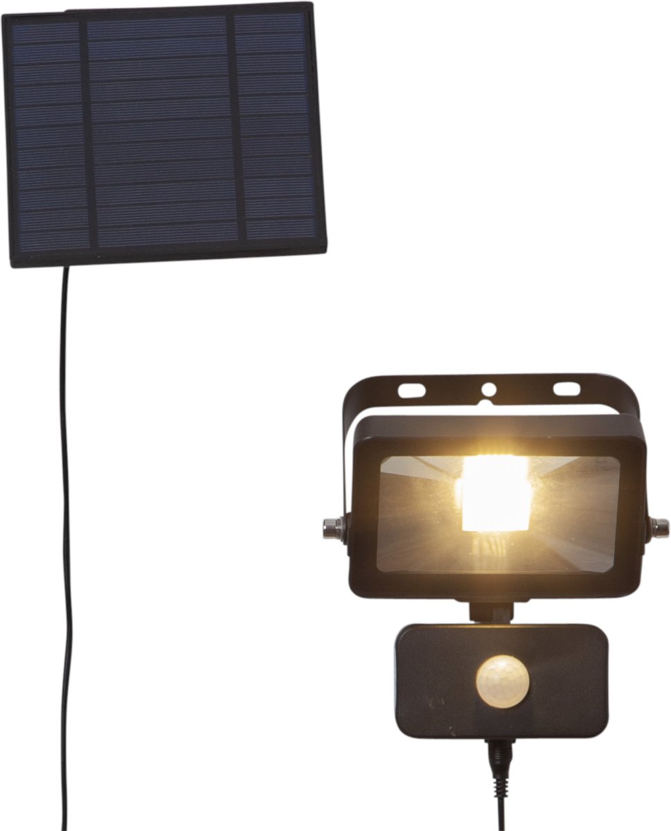 Powerspot Negro lámpara solar De Star Trading - Un panel independiente con un cable de 300 cm permite colocar fácilmente el foco a la sombra y el panel al sol.