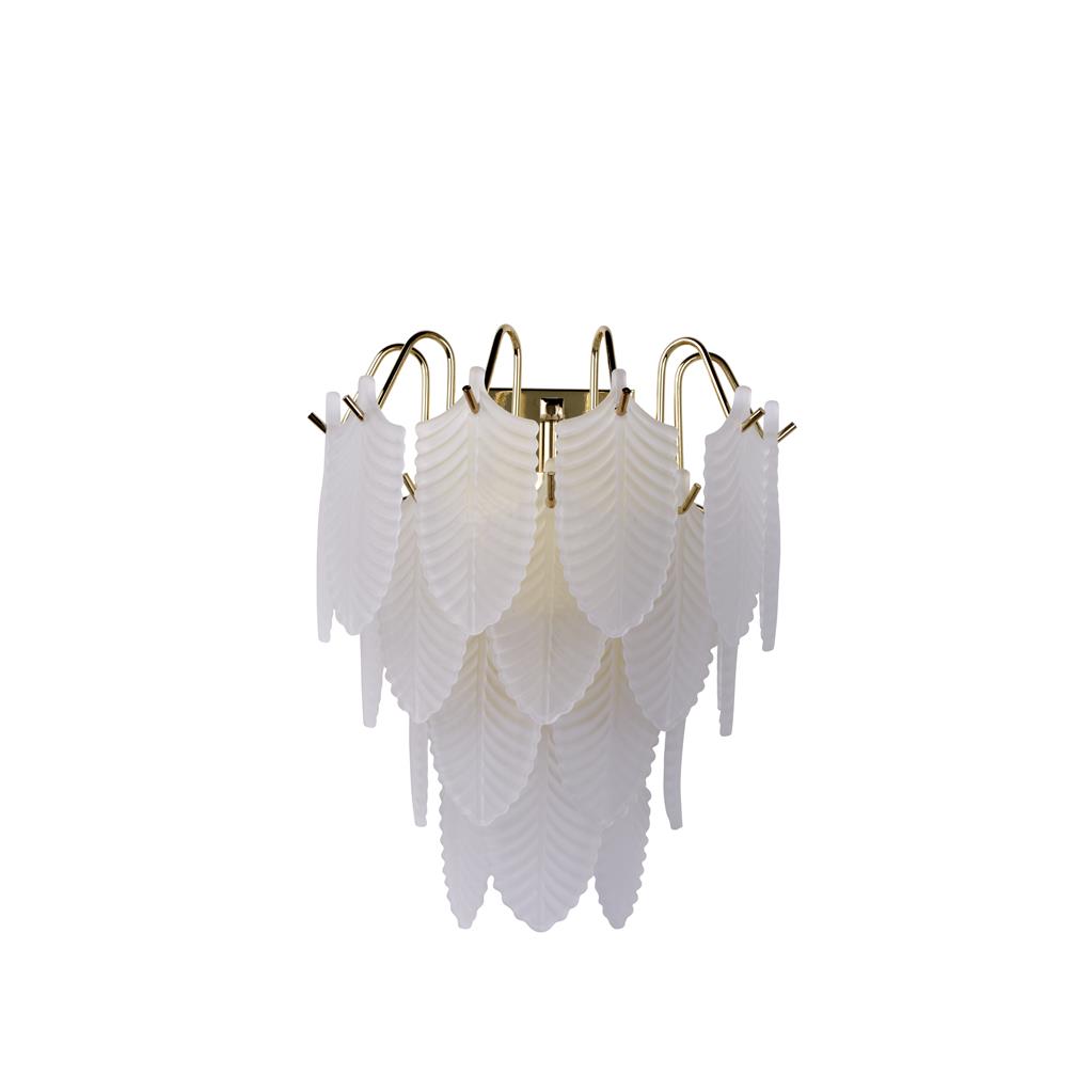 Feather 25cm Blanco/latón lámpara de pared De Searchlight - Los elementos decorativos de vidrio capturan y difunden suavemente la luz, creando una luz c&aacute;lida y acogedora y un vibrante juego de luces en la pared.