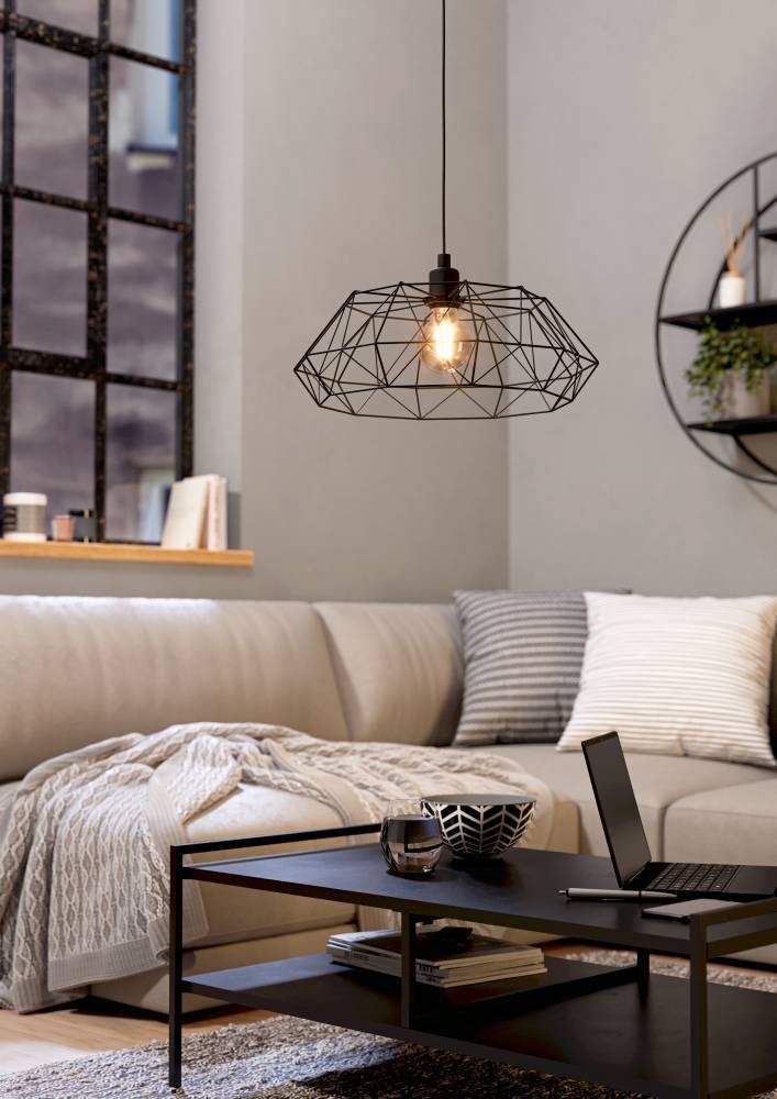 Carlton Ø45 Negro Lámpas de techo De Eglo - El diseño abierto resalta la fuente de luz y crea un interesante juego de luz en la habitación.