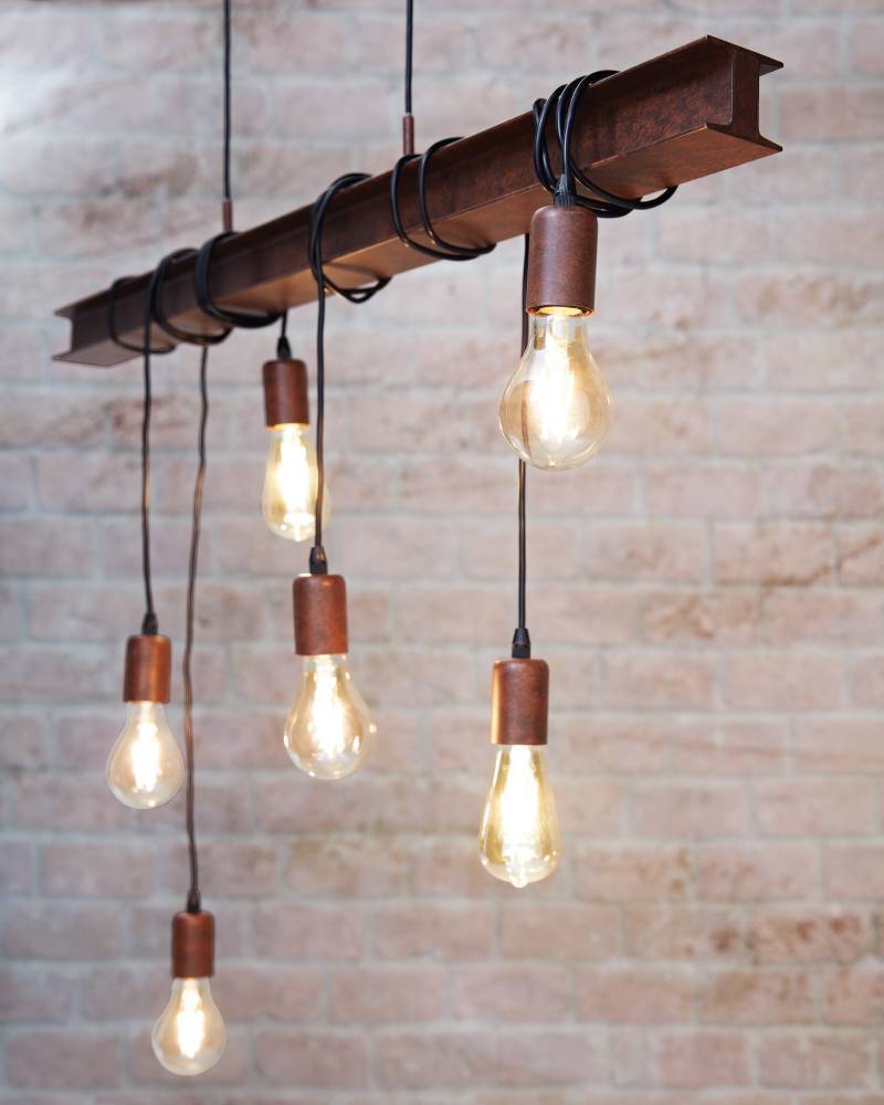 Townshend 100cm Marrón Lámpas de techo De Eglo - La combinación de madera y metal hace que la lámpara llame la atención tanto en interiores modernos como rústicos.